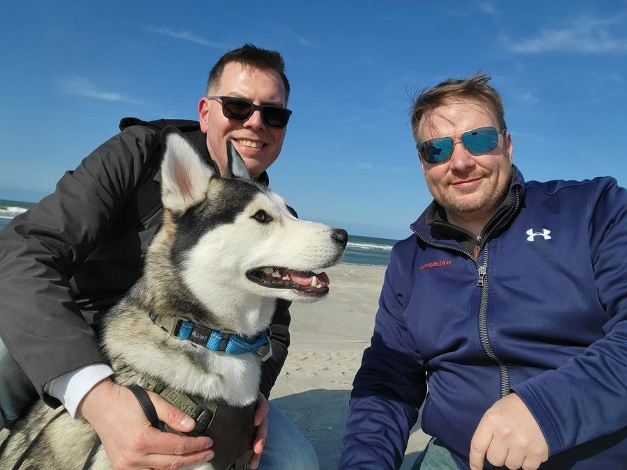 Shawn-Zack-and-Jasper-the-Bonanza-Boys-at-the-Ocean