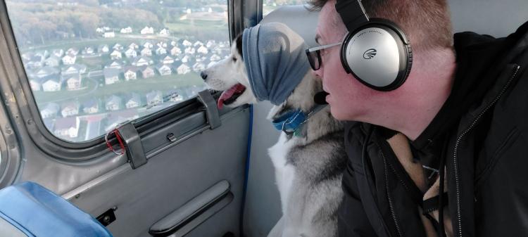 Apparently-Shawn-loves-looking-out-airplane-windows-too