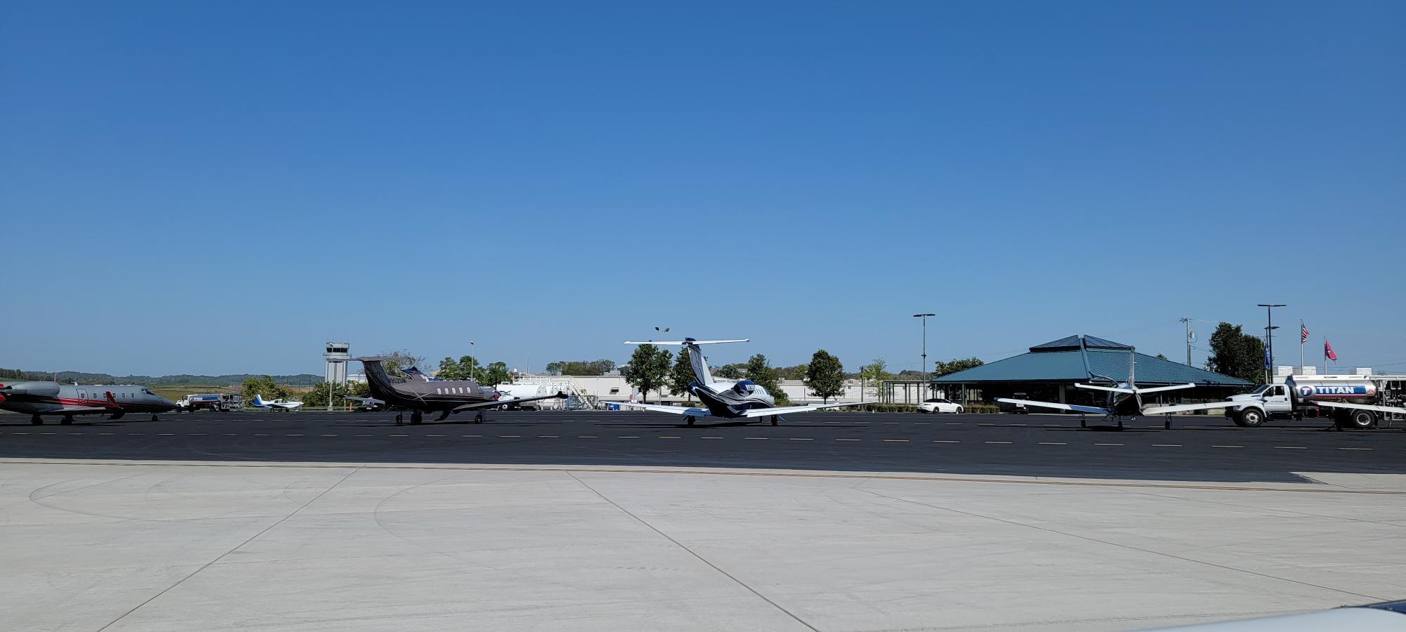The-tower-at-John-C-Tune-Airport-KJWN-Nashville-TN