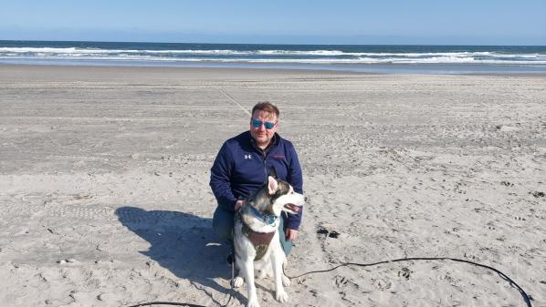 Zack-and-Jasper-at-the-beach